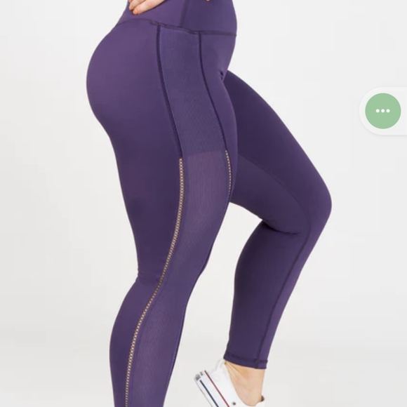 Curves n combat boots empowered leggings size medium - Picture 2 of 5